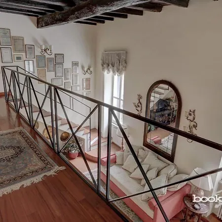 Trastevere - La Scala Bookwedo